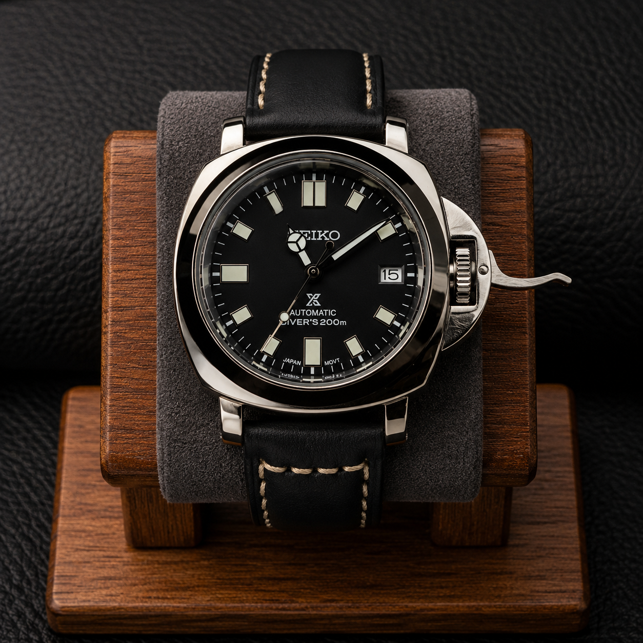 Luminor Classic With a twist