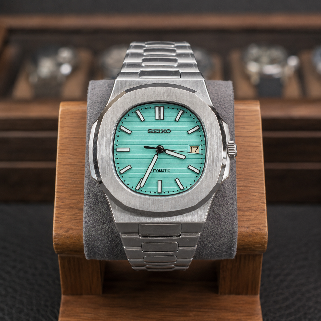SeikoNaut x Tiffany Blue