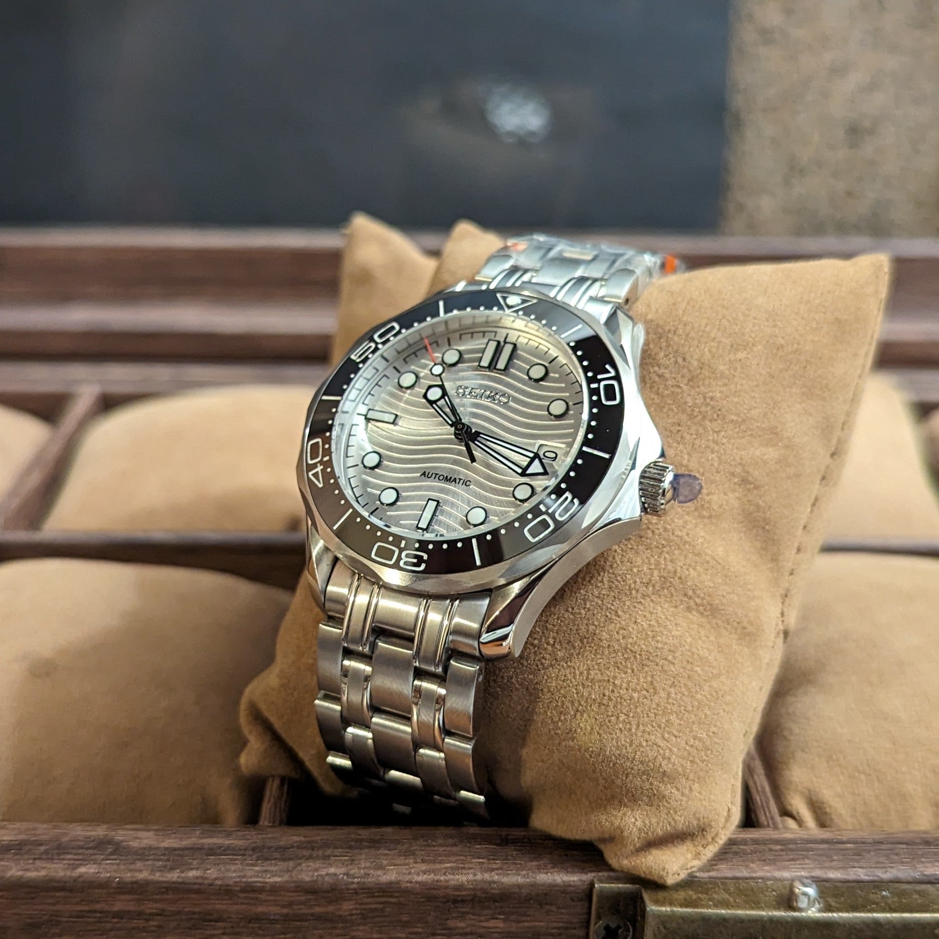 Seamaster SMP300 White Diver Homage