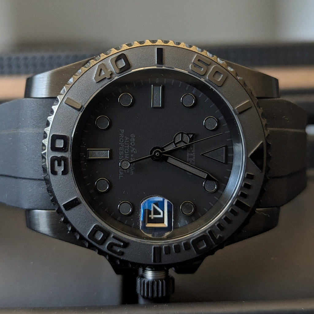 Dark Knight –  Stealthy Custom mod