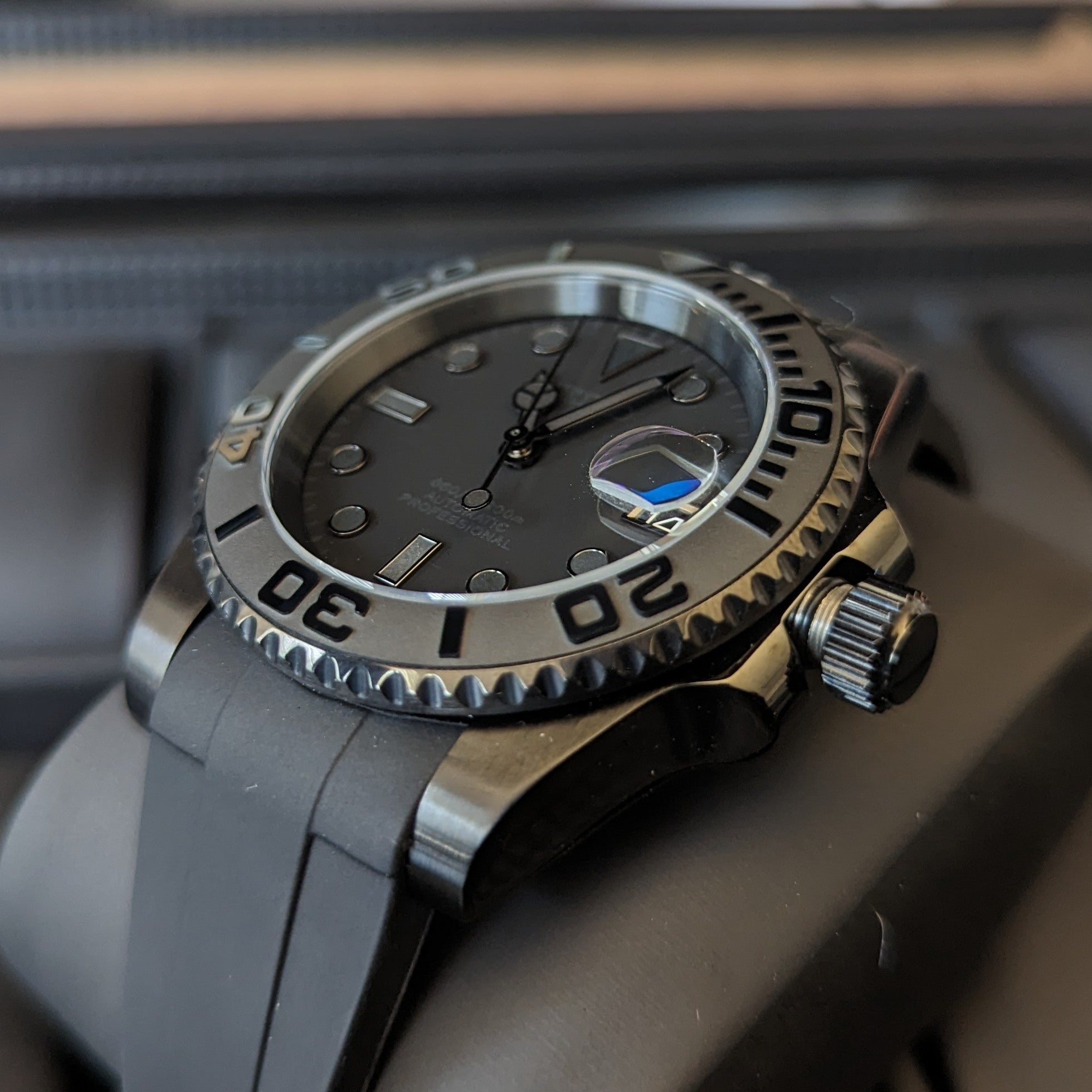 Dark Knight –  Stealthy Custom mod