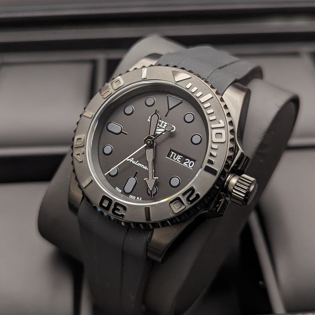 Black on Black - Day Date Stealth