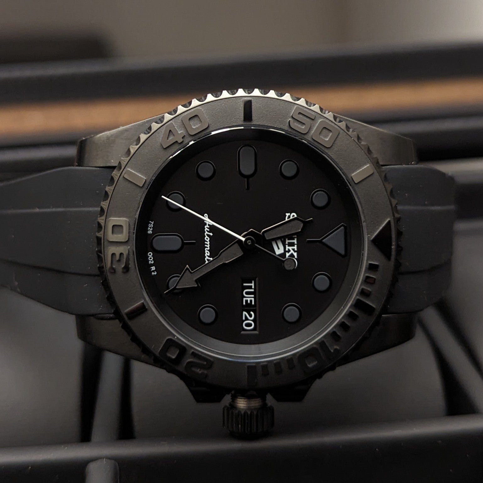 Black on Black - Day Date Stealth