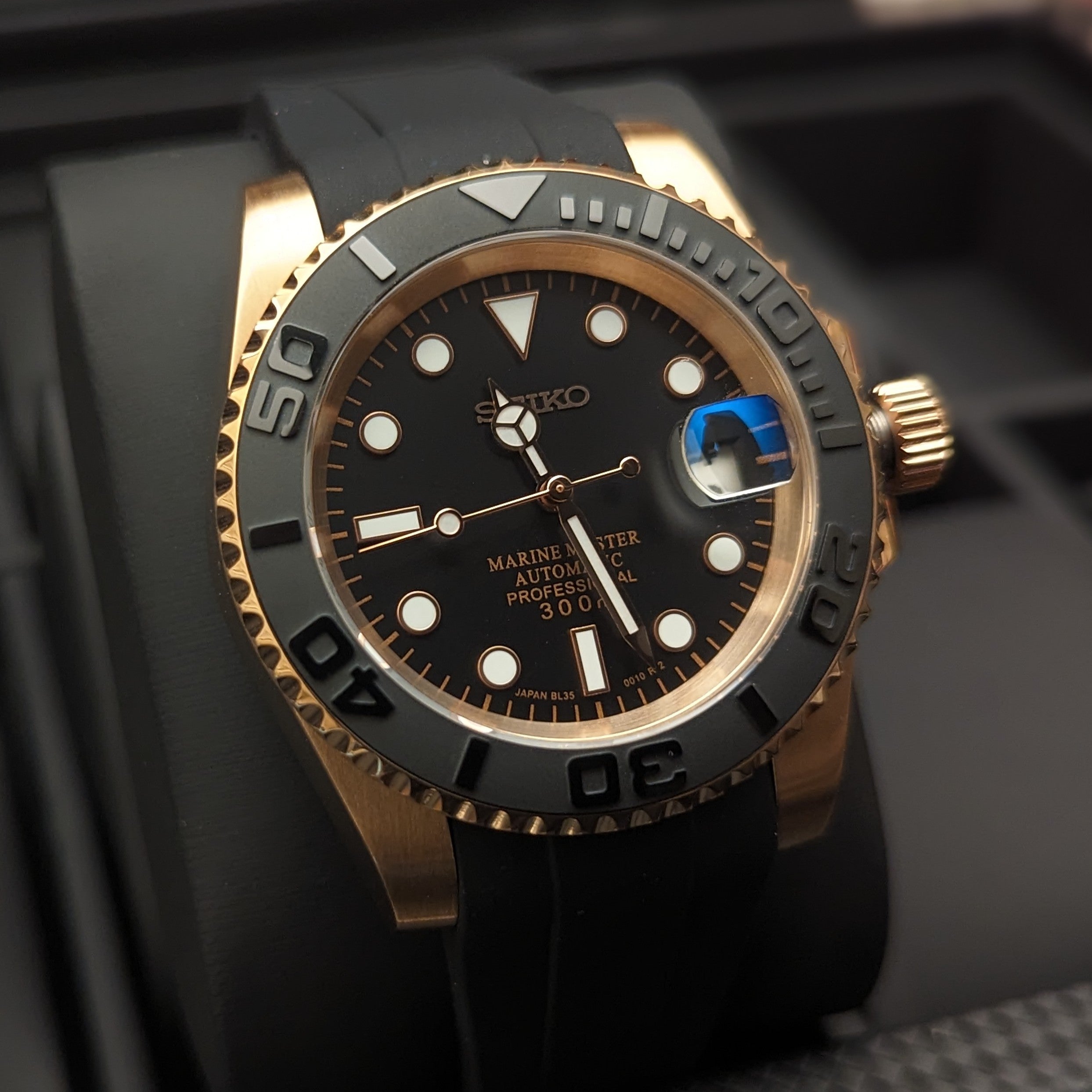 Classic Yachty Diver - Rose Gold x Black
