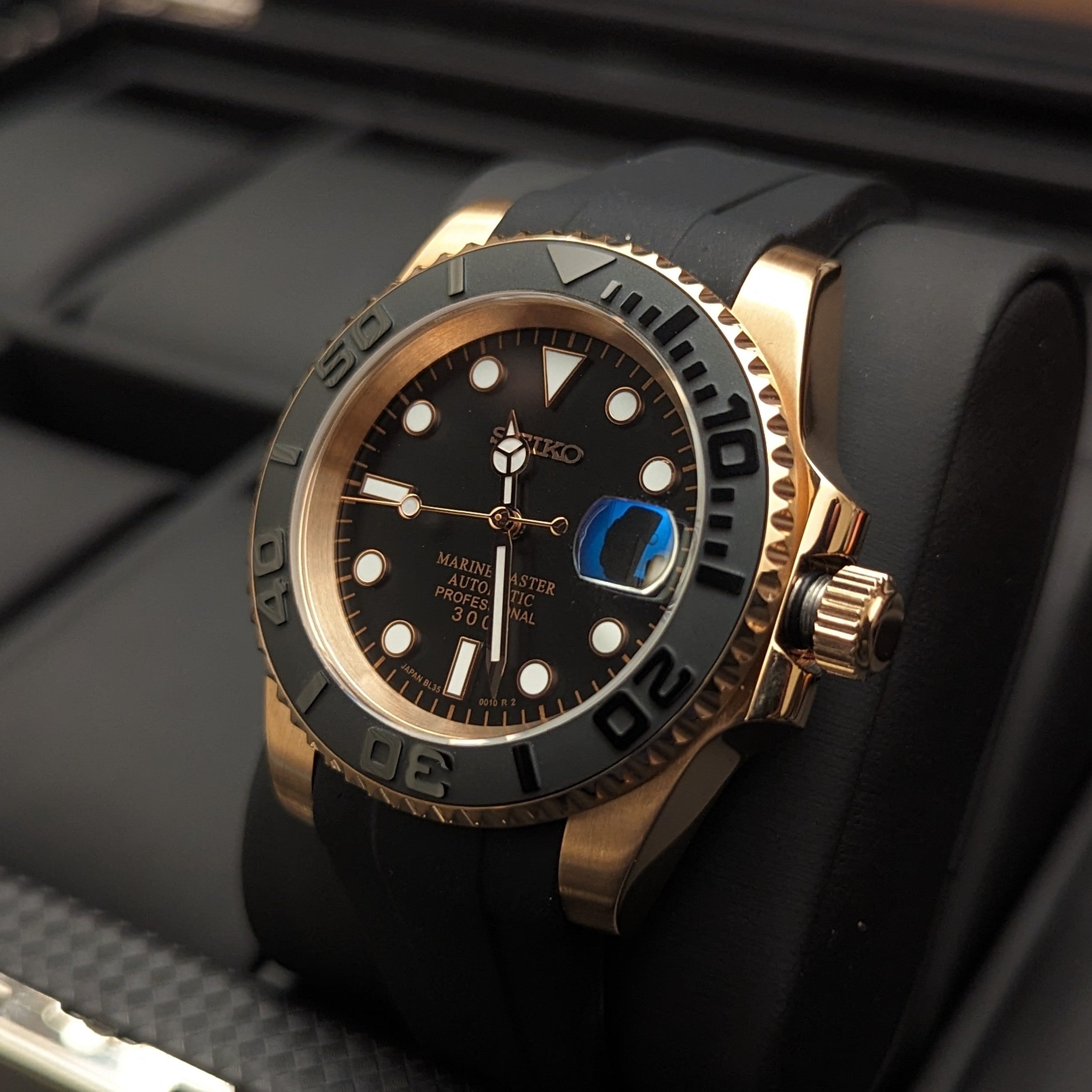 Classic Yachty Diver - Rose Gold x Black