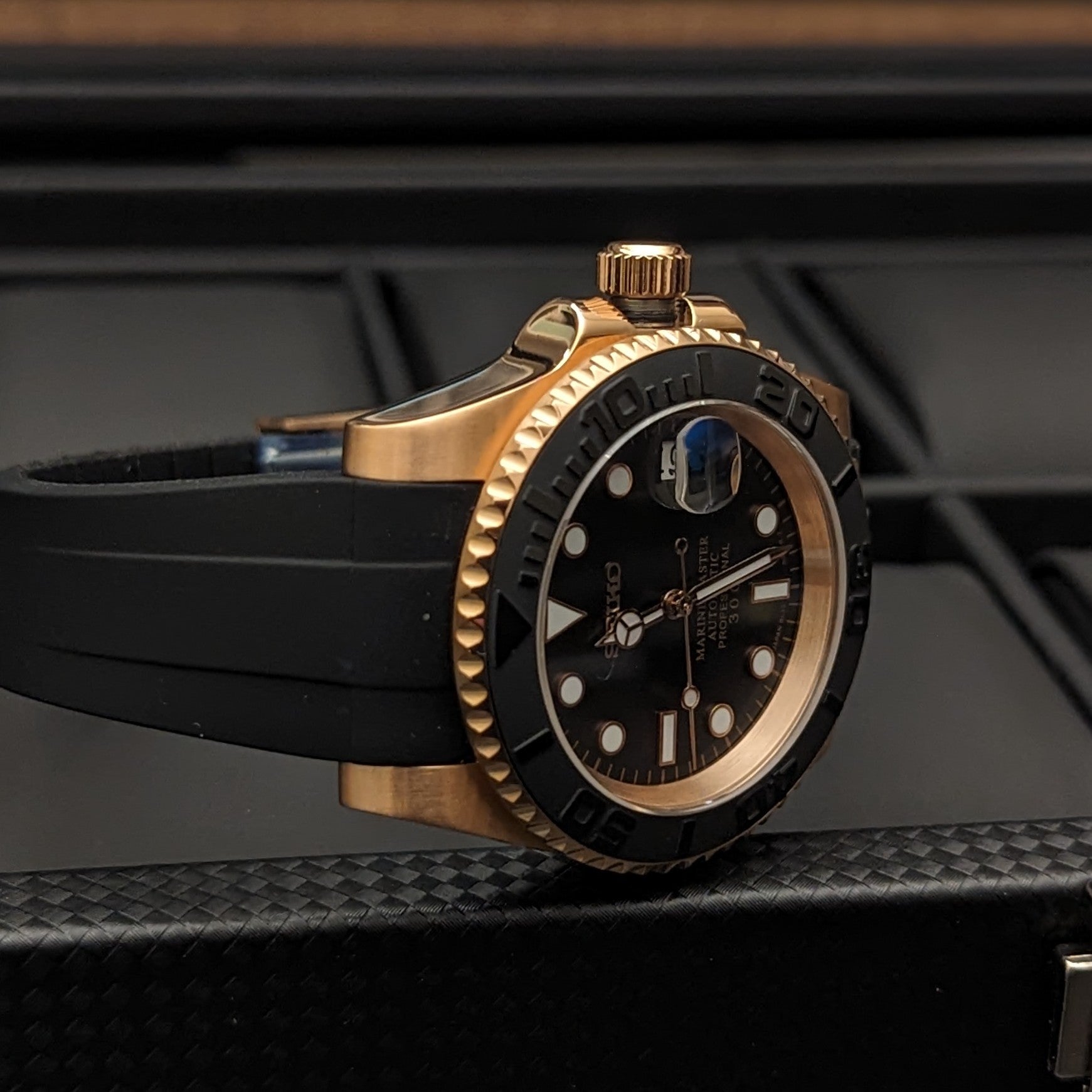Classic Yachty Diver - Rose Gold x Black
