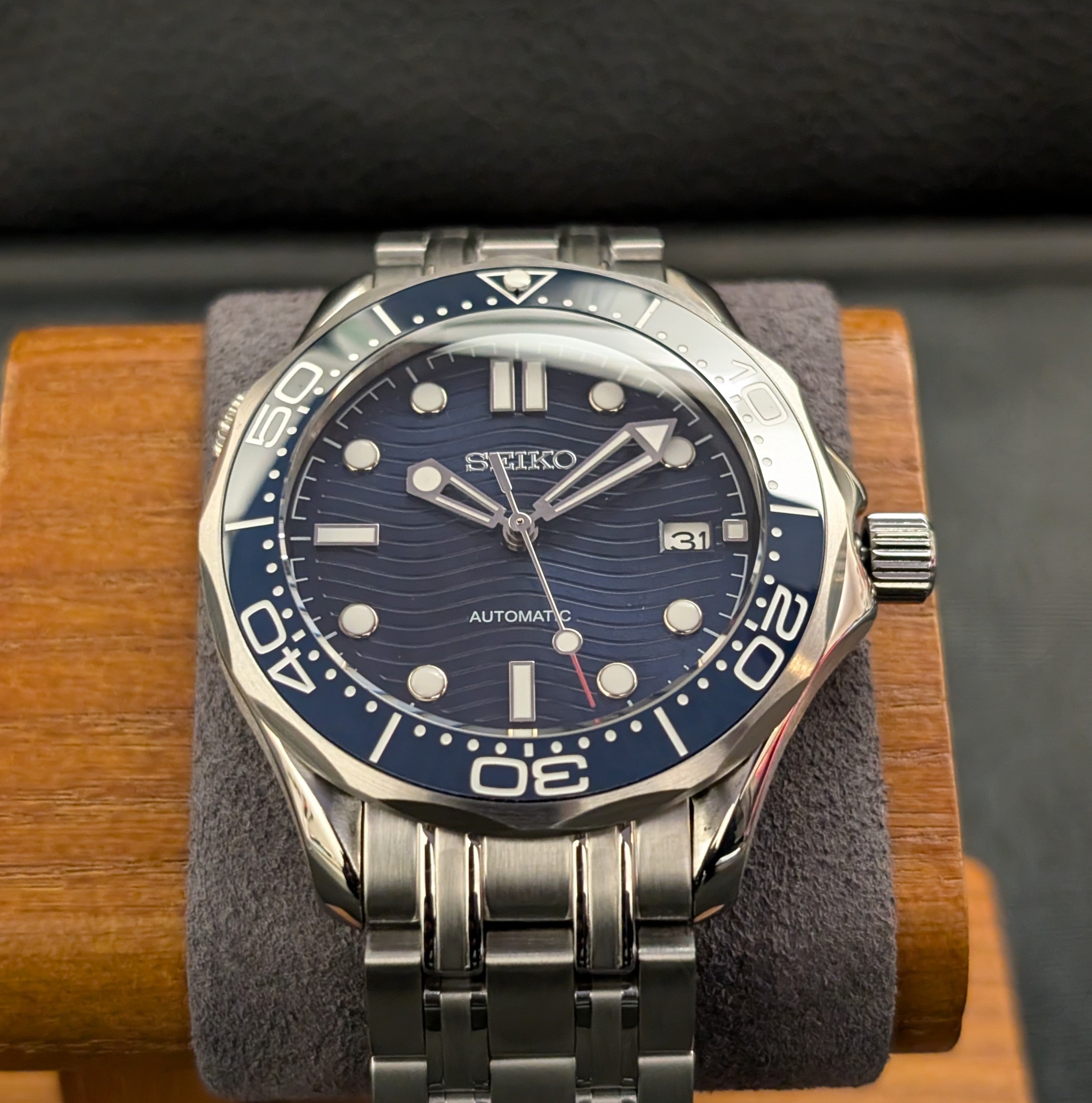 Seamaster SMP300 Blue Diver Homage
