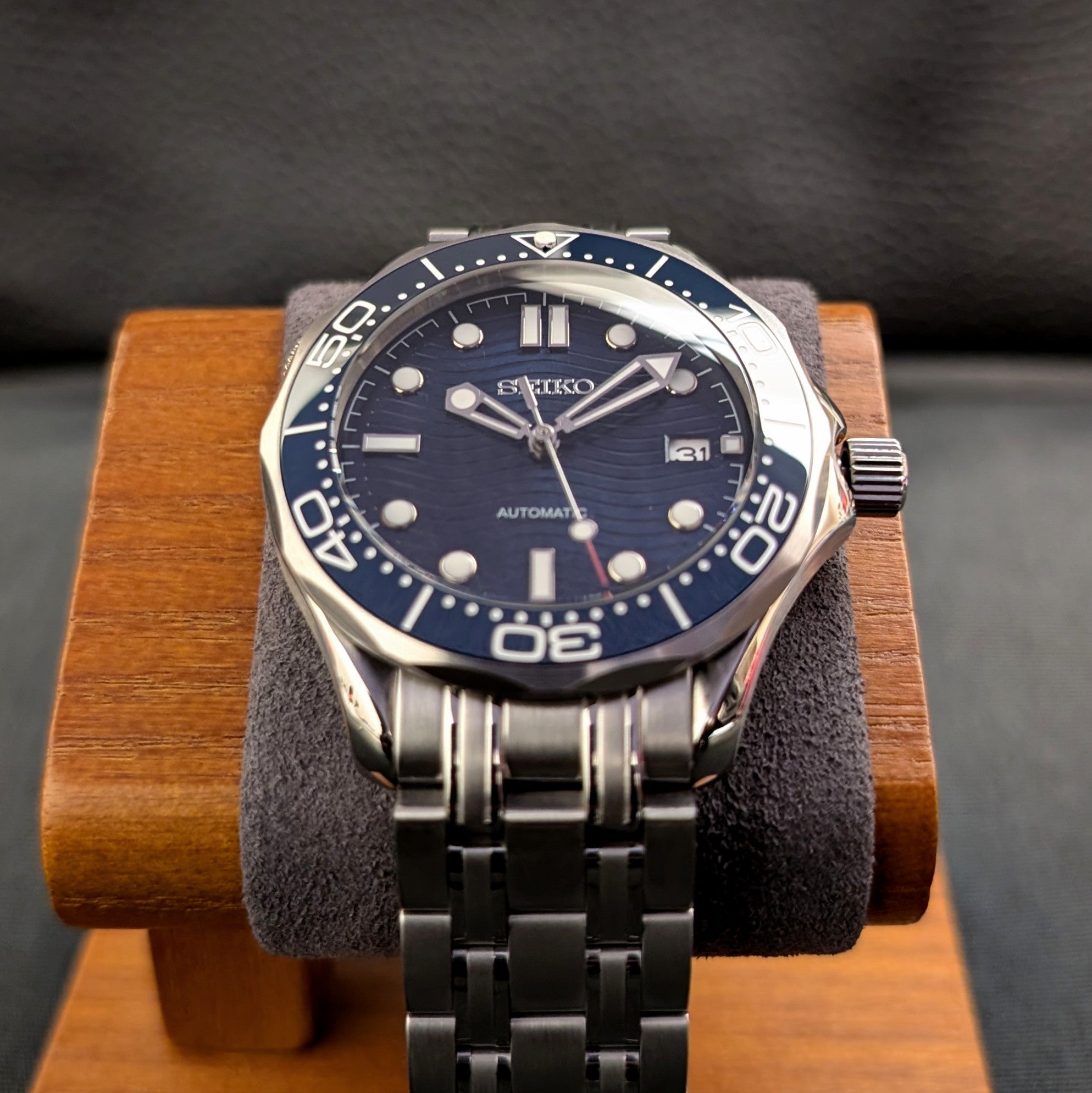 Seamaster SMP300 Blue Diver Homage