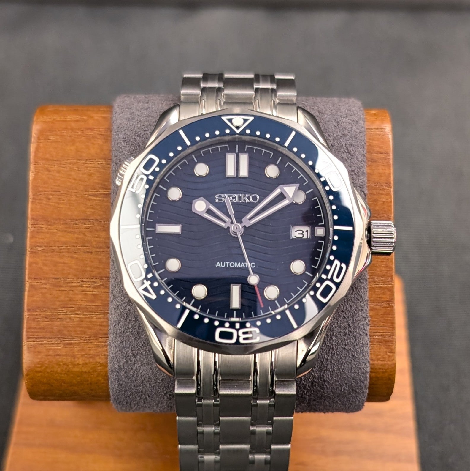 Seamaster SMP300 Blue Diver Homage