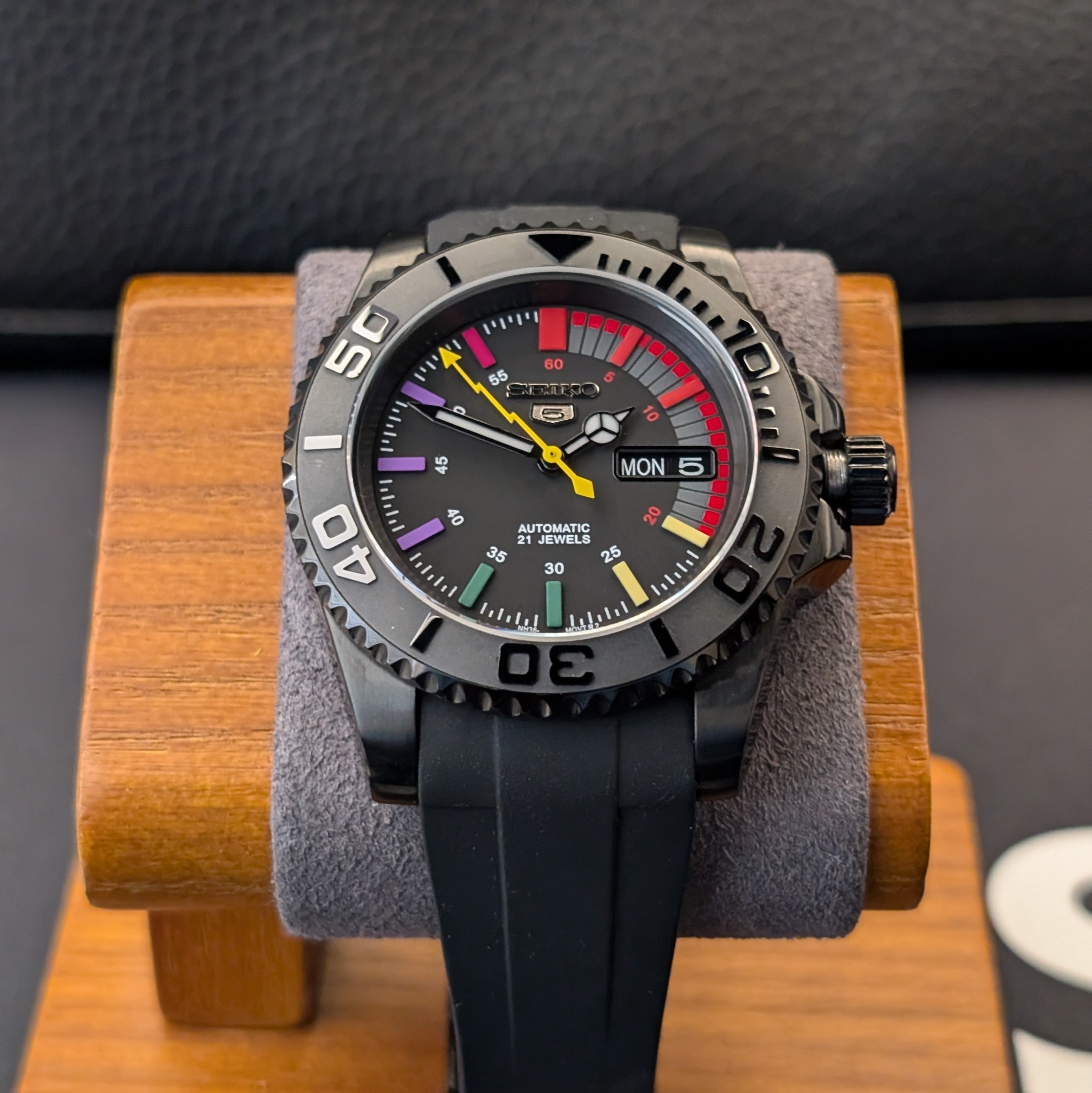 Rainbow Yachty - Bold custom mod