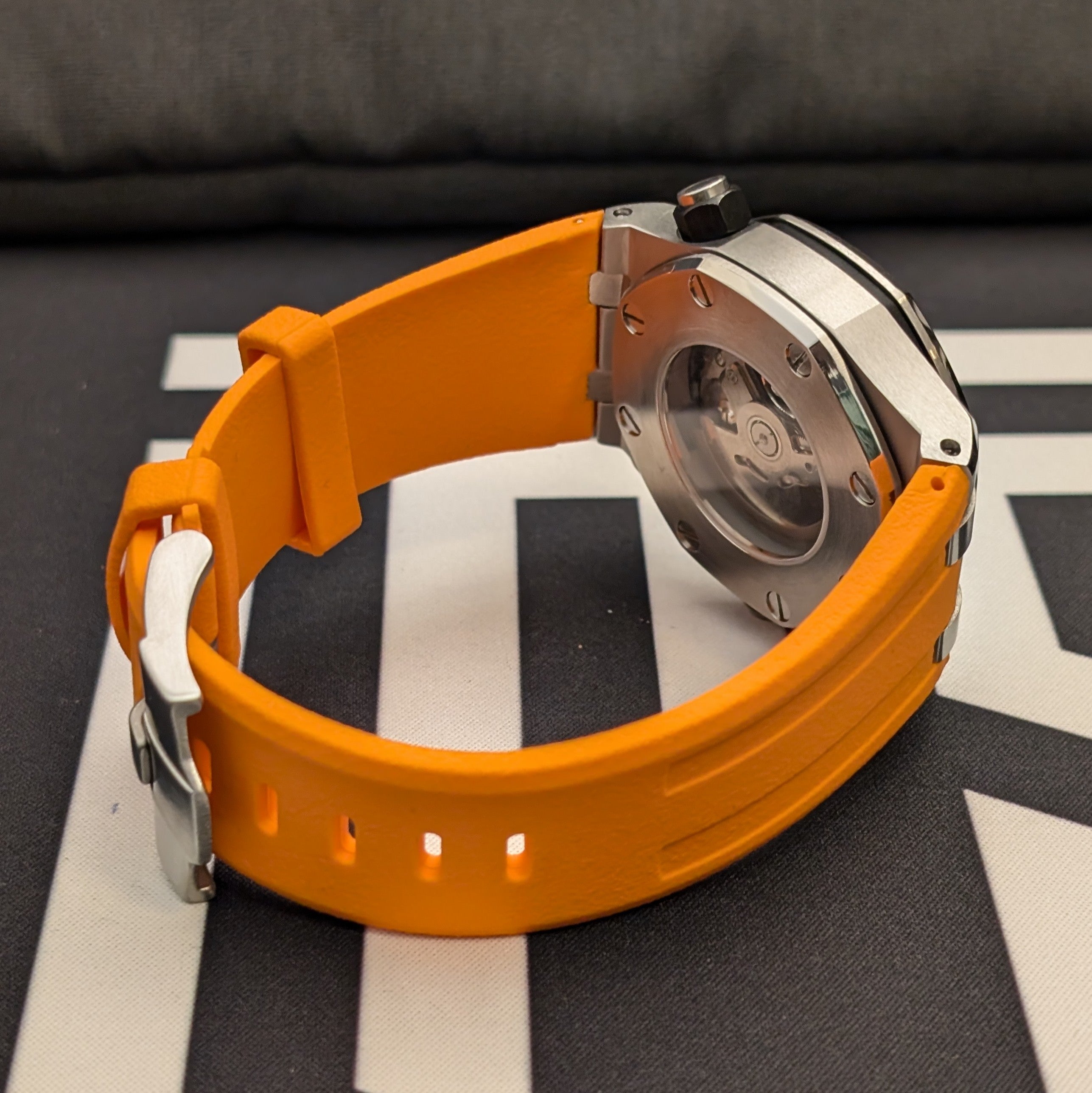 SeikOak Offshore Diver Sunburst orange