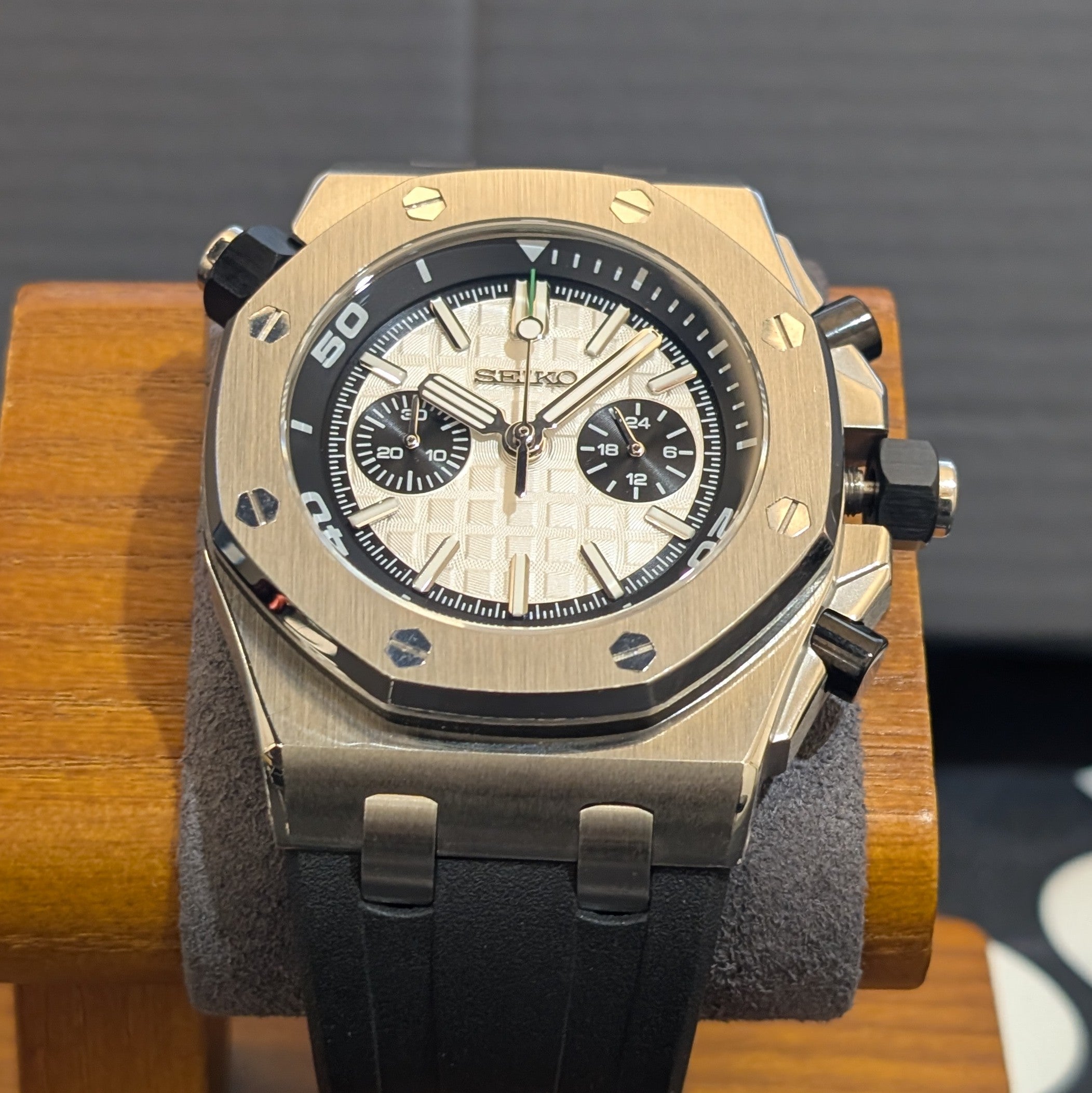 SeikOak Offshore Chronograph – White