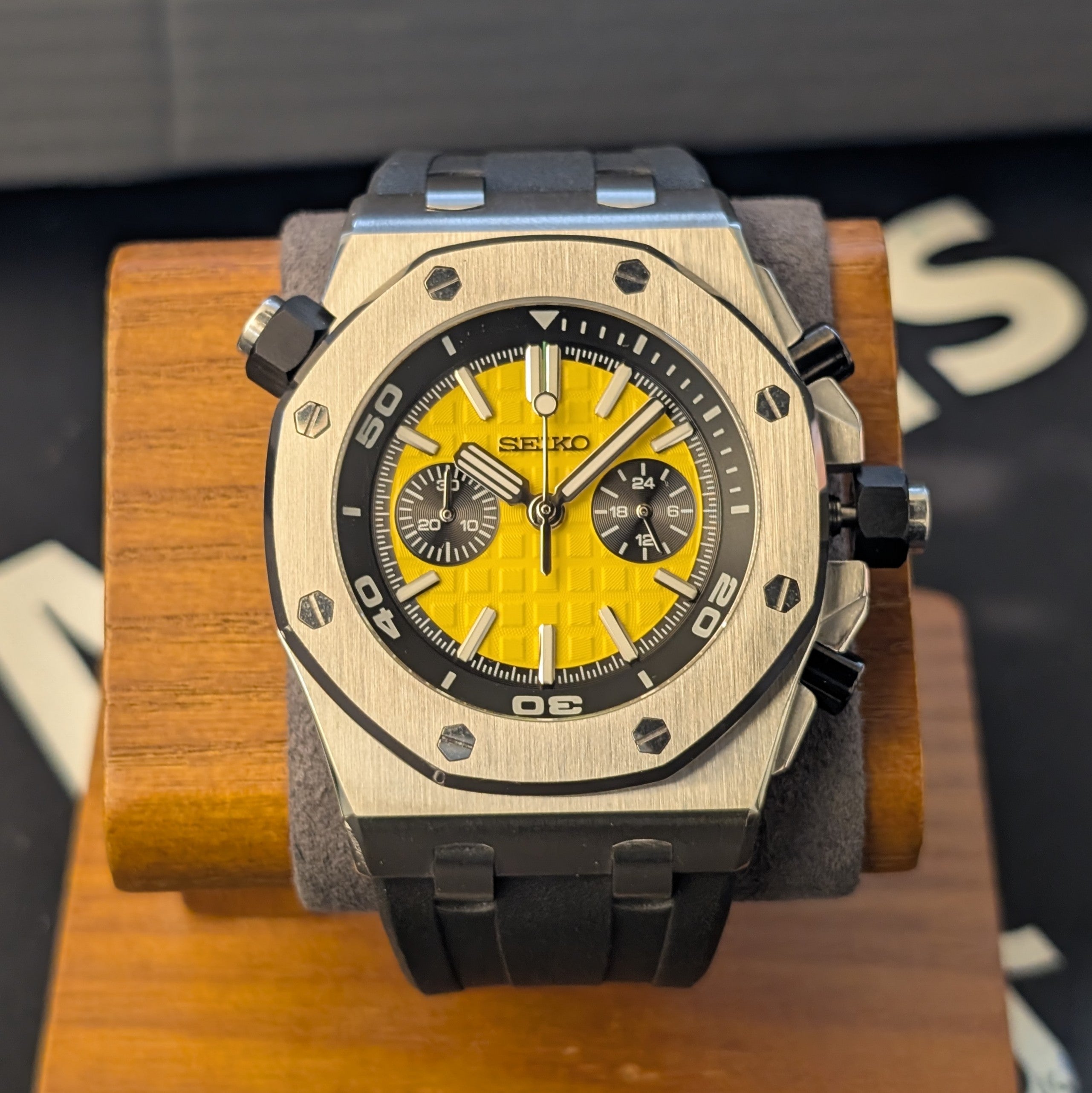 SeikOak Offshore Chronograph – Yellow Dial