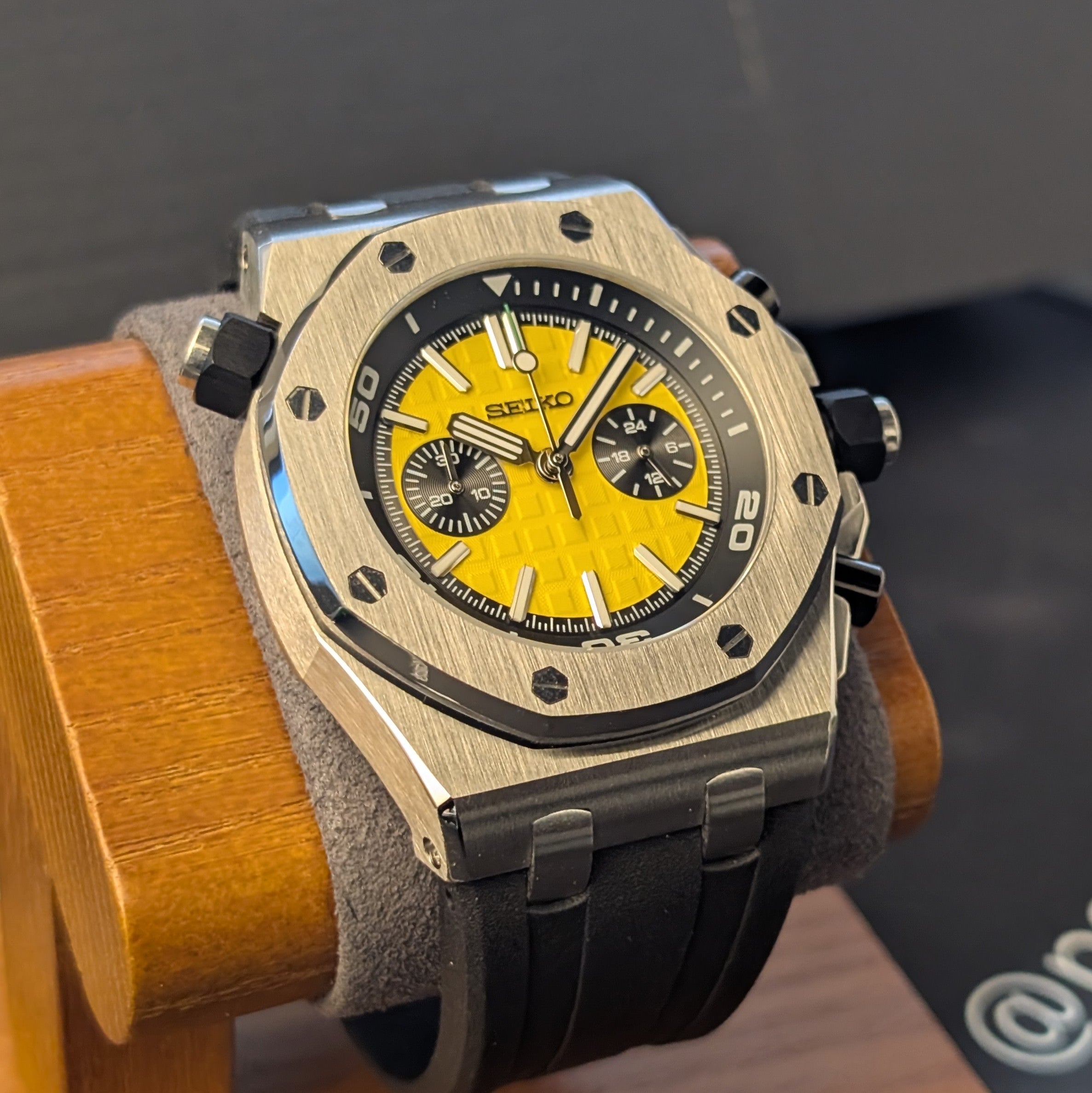SeikOak Offshore Chronograph – Yellow Dial