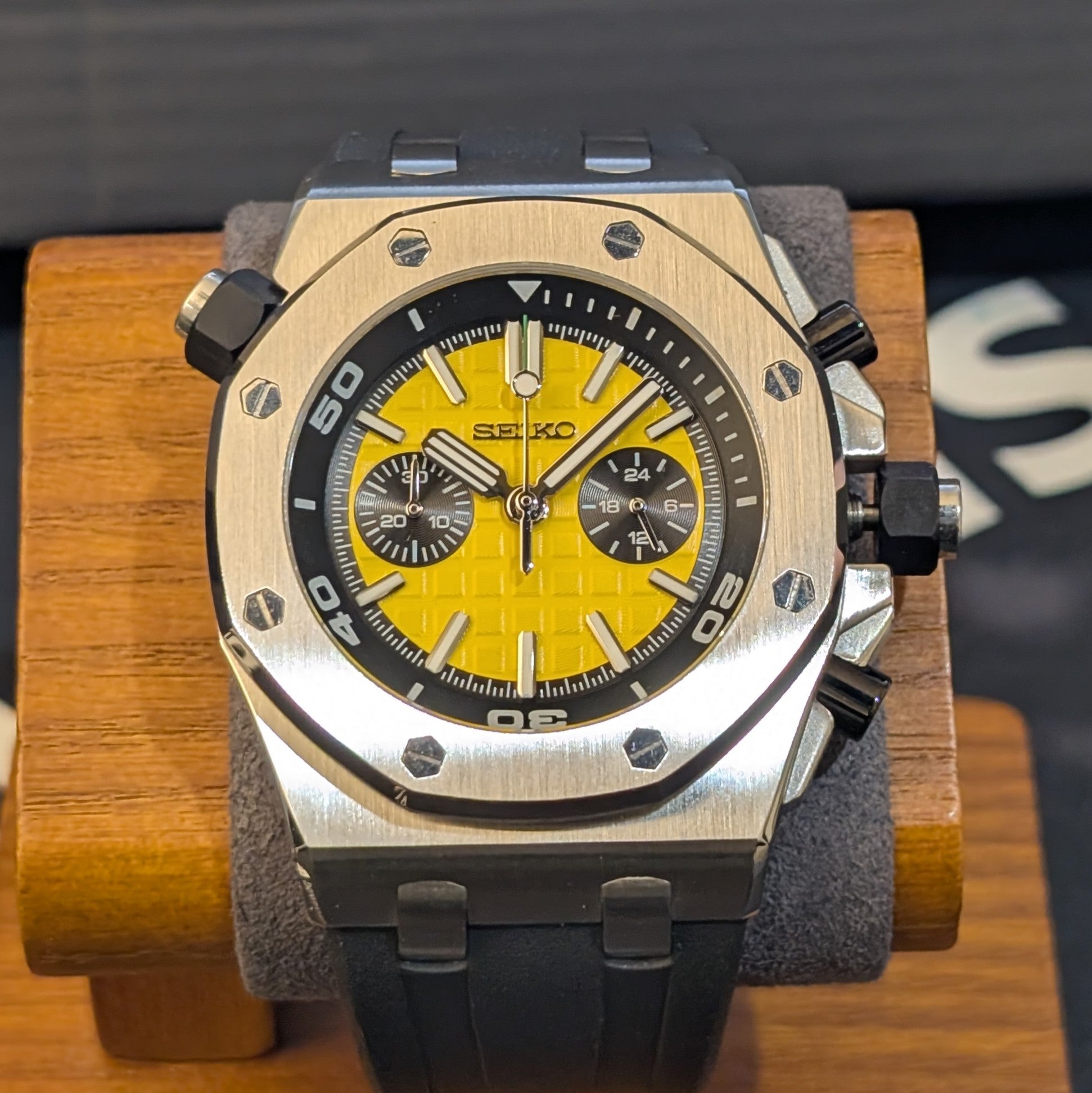 SeikOak Offshore Chronograph – Yellow Dial