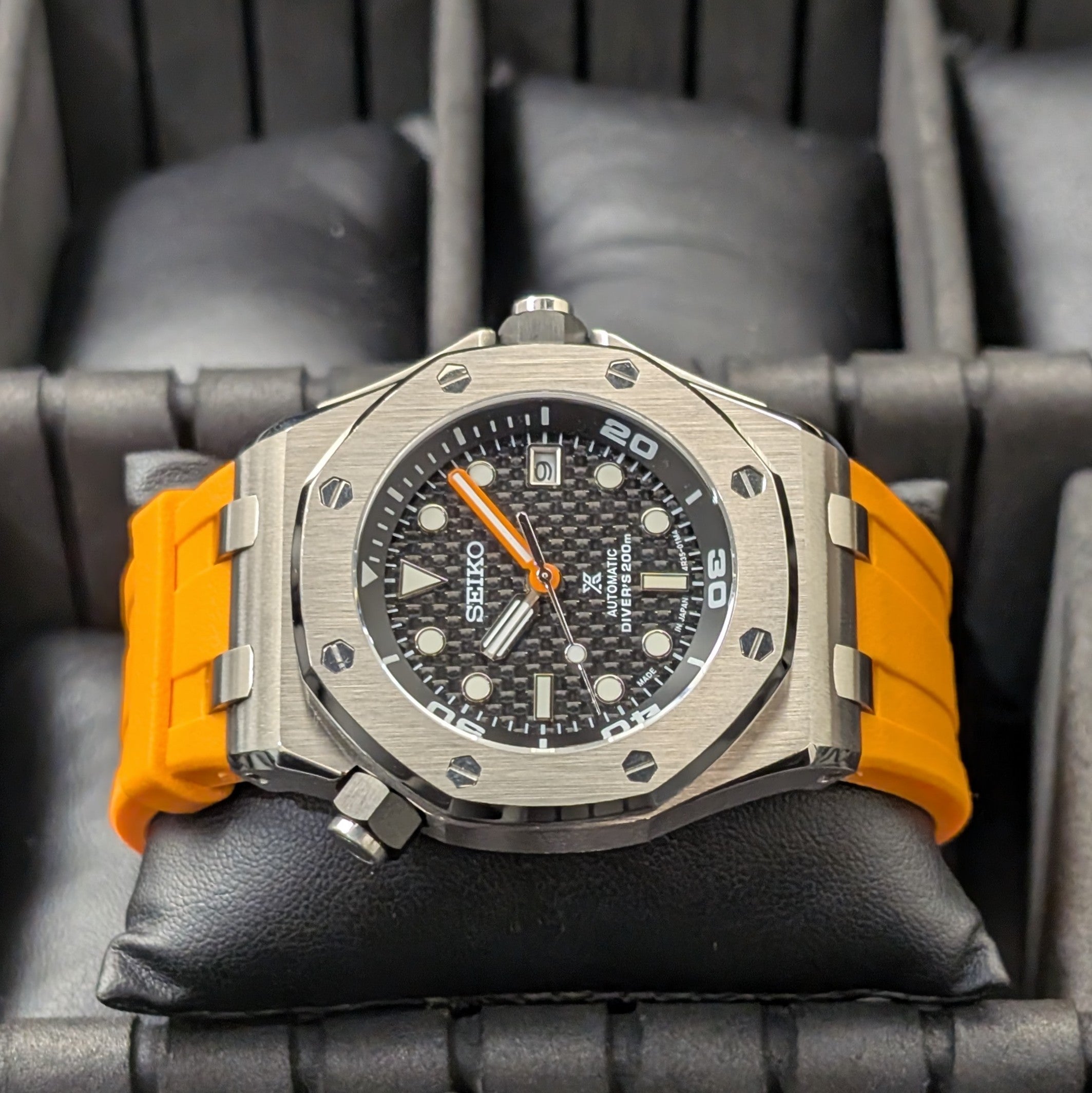 SeikOak Offshore Diver Sunburst orange