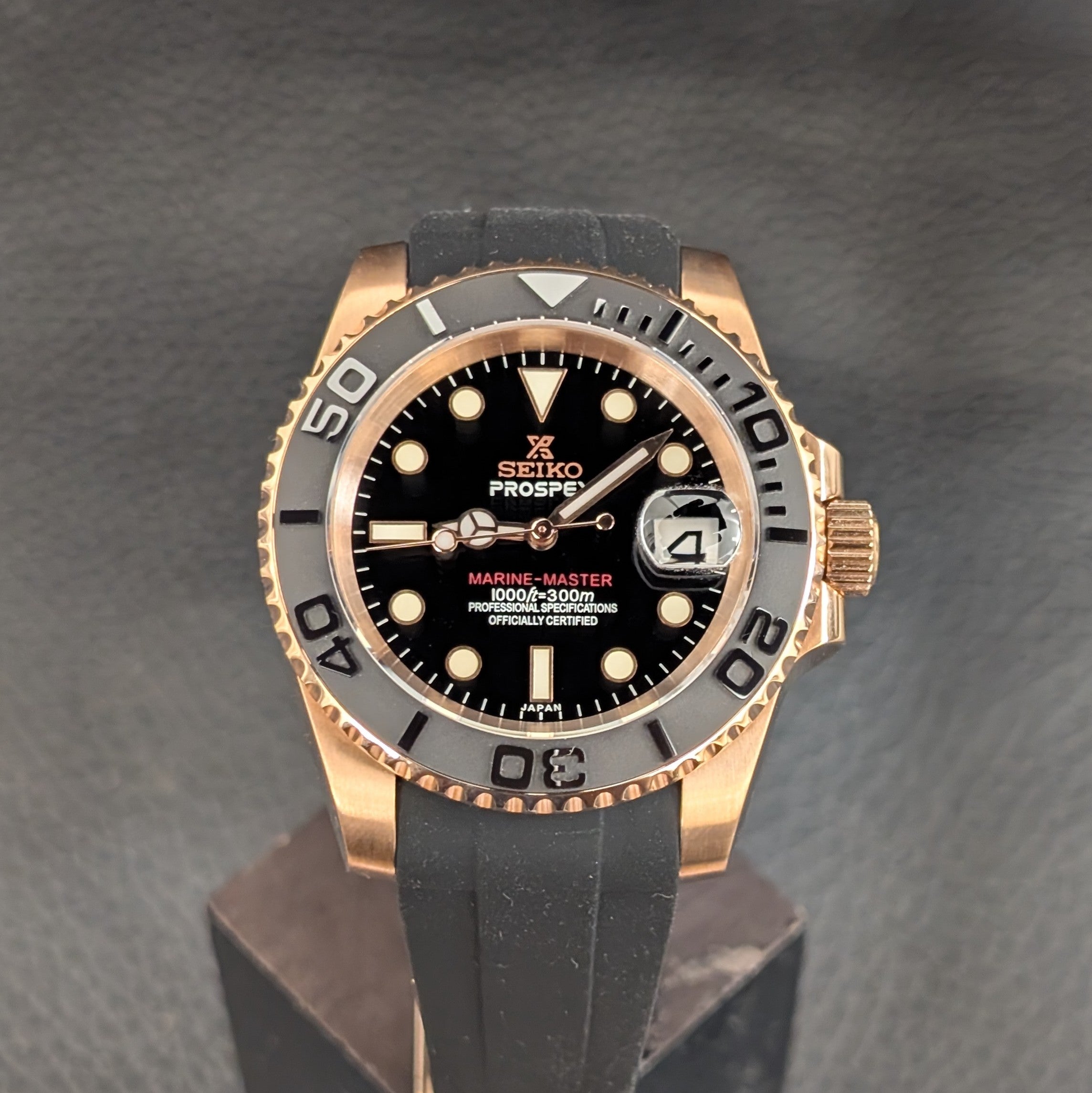 SeikoMaster - Rose Gold x Black