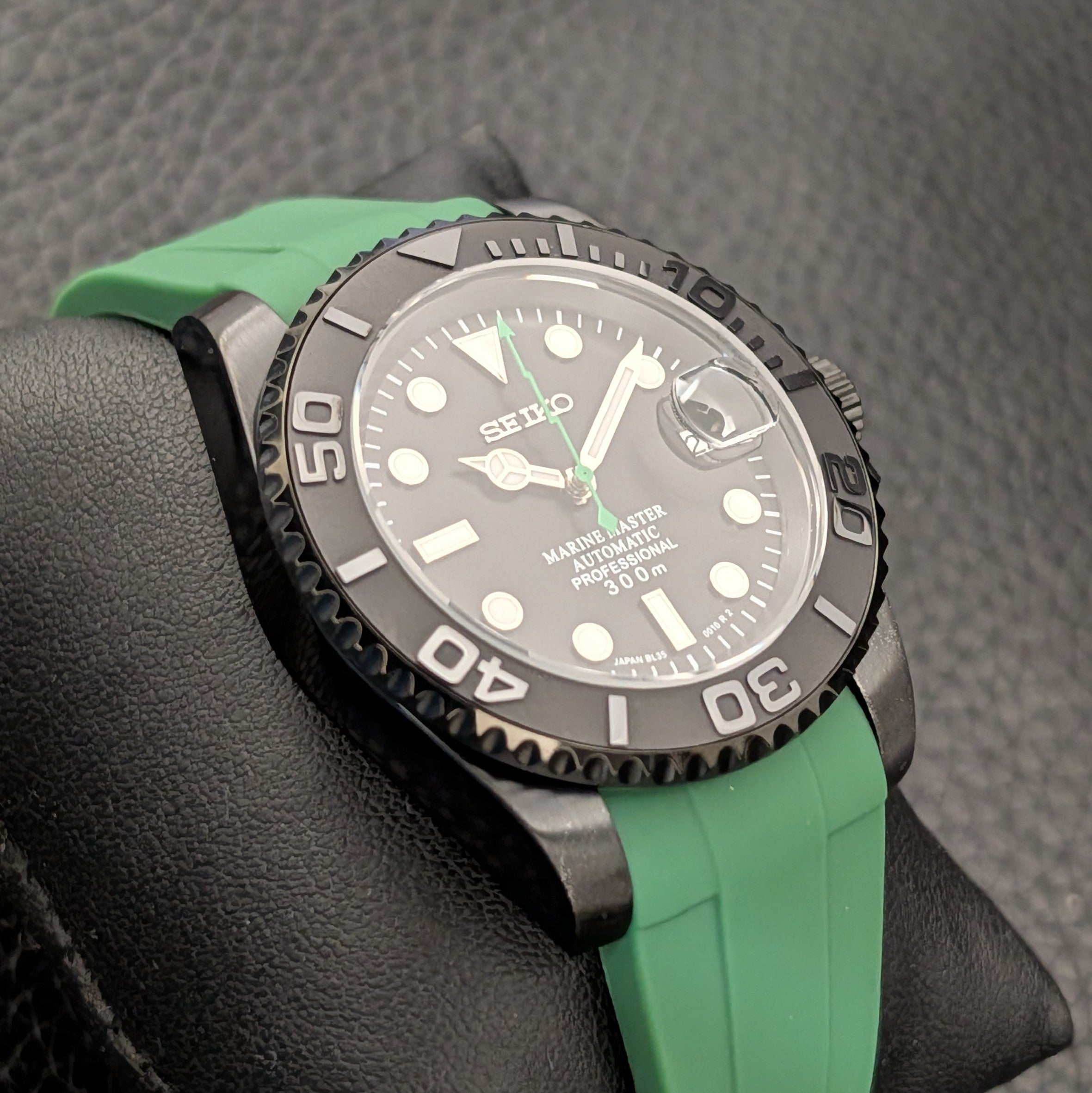 SeikoYacht Stealth Lightning Green/Black (Hulk)