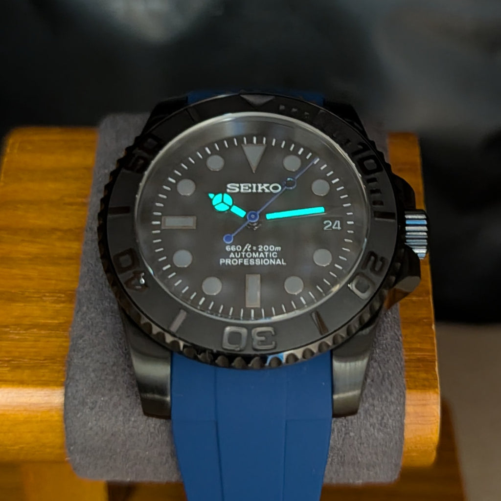 SeikoYacht Stealth with Blue Strap