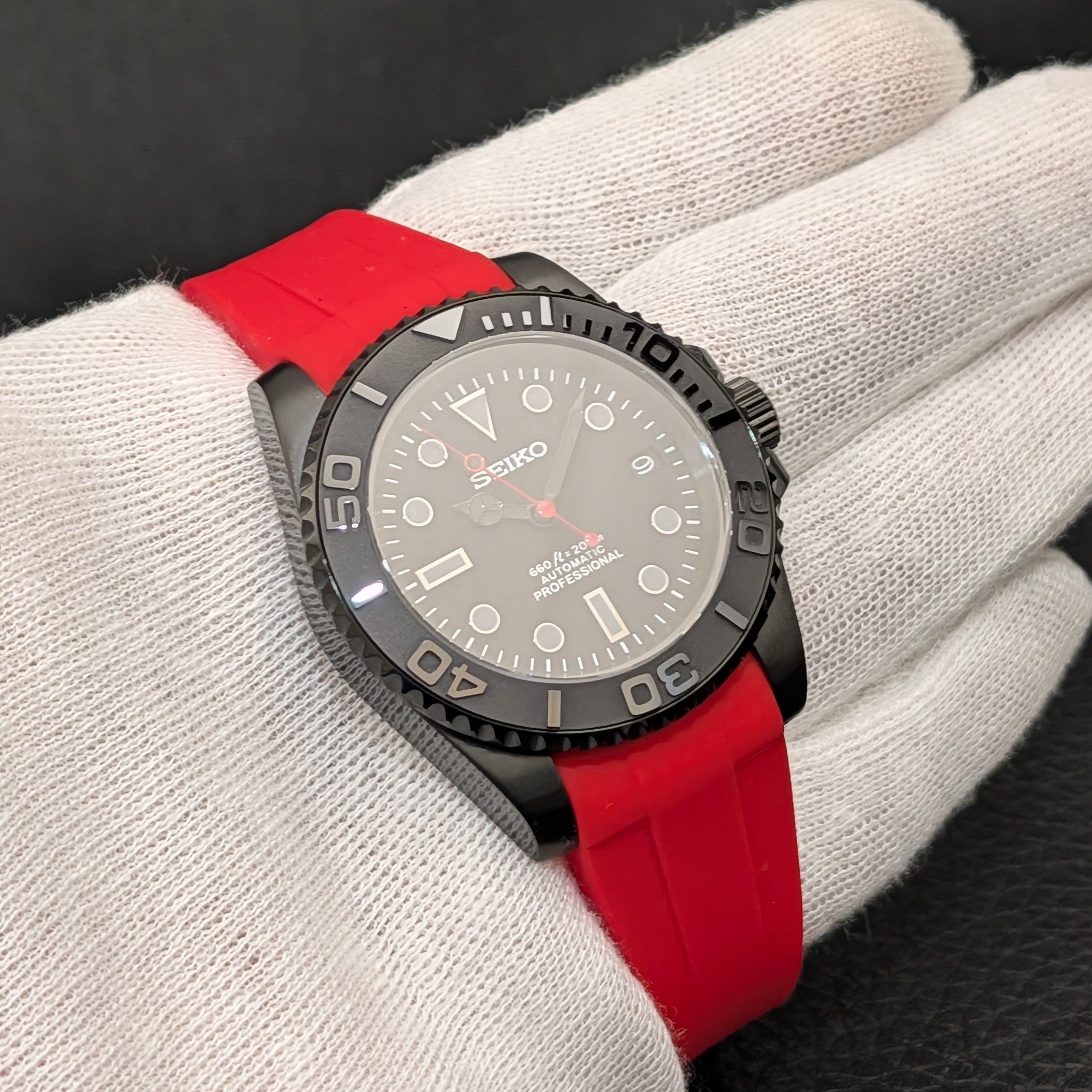 Red Stealth Seiko Mod