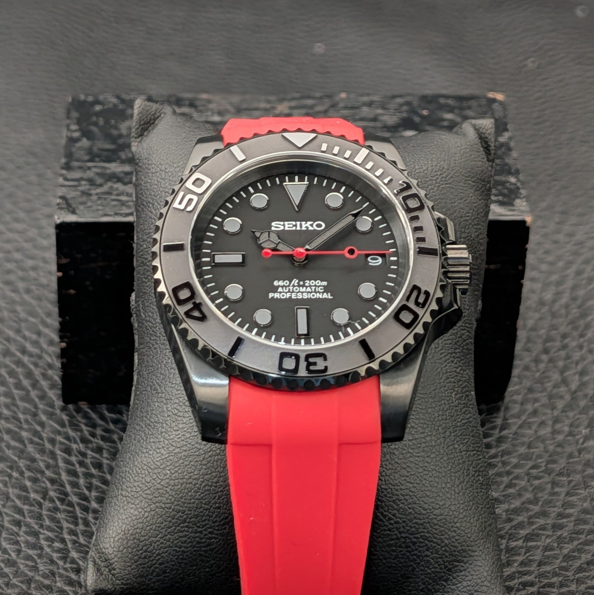 Red Stealth Seiko Mod