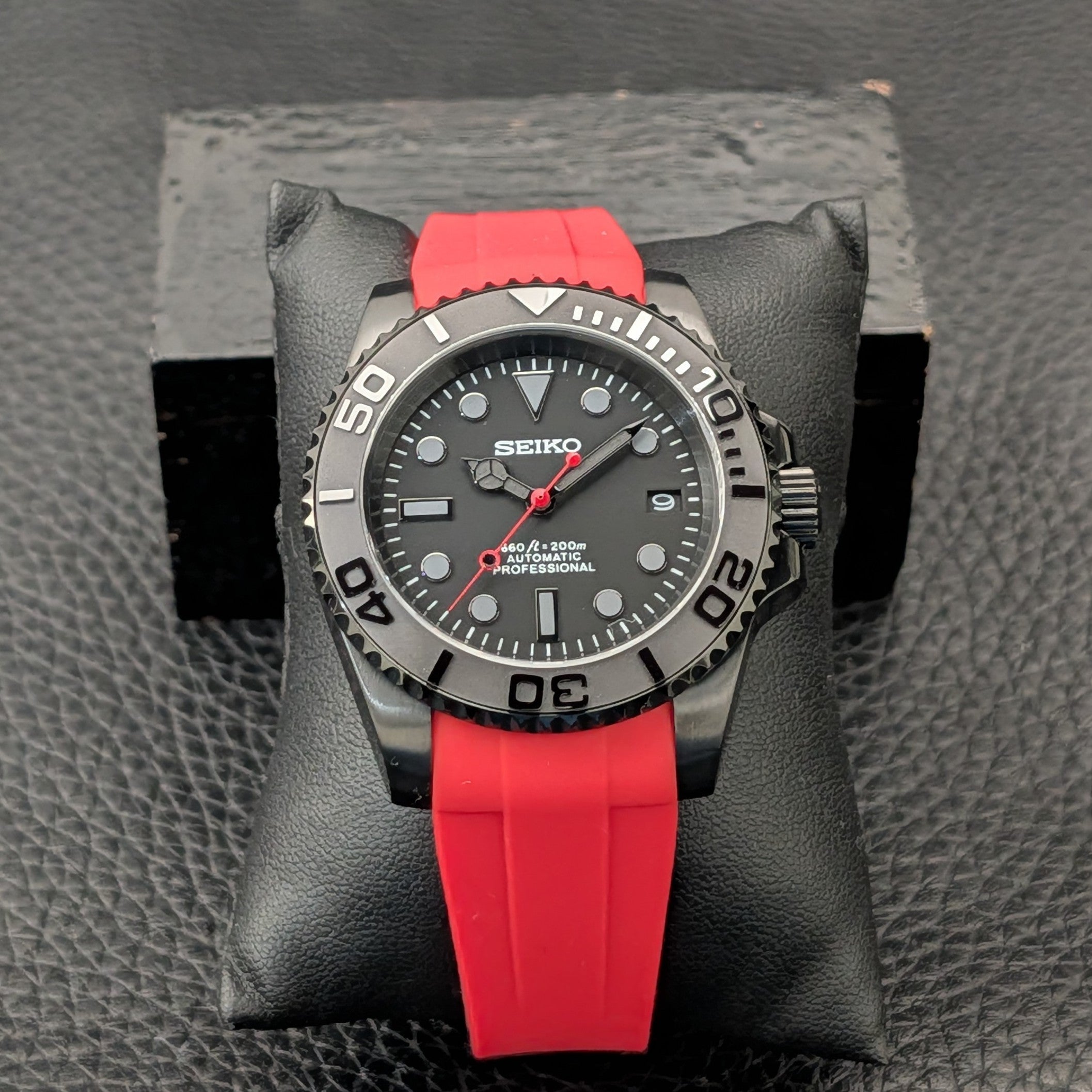 Red Stealth Seiko Mod