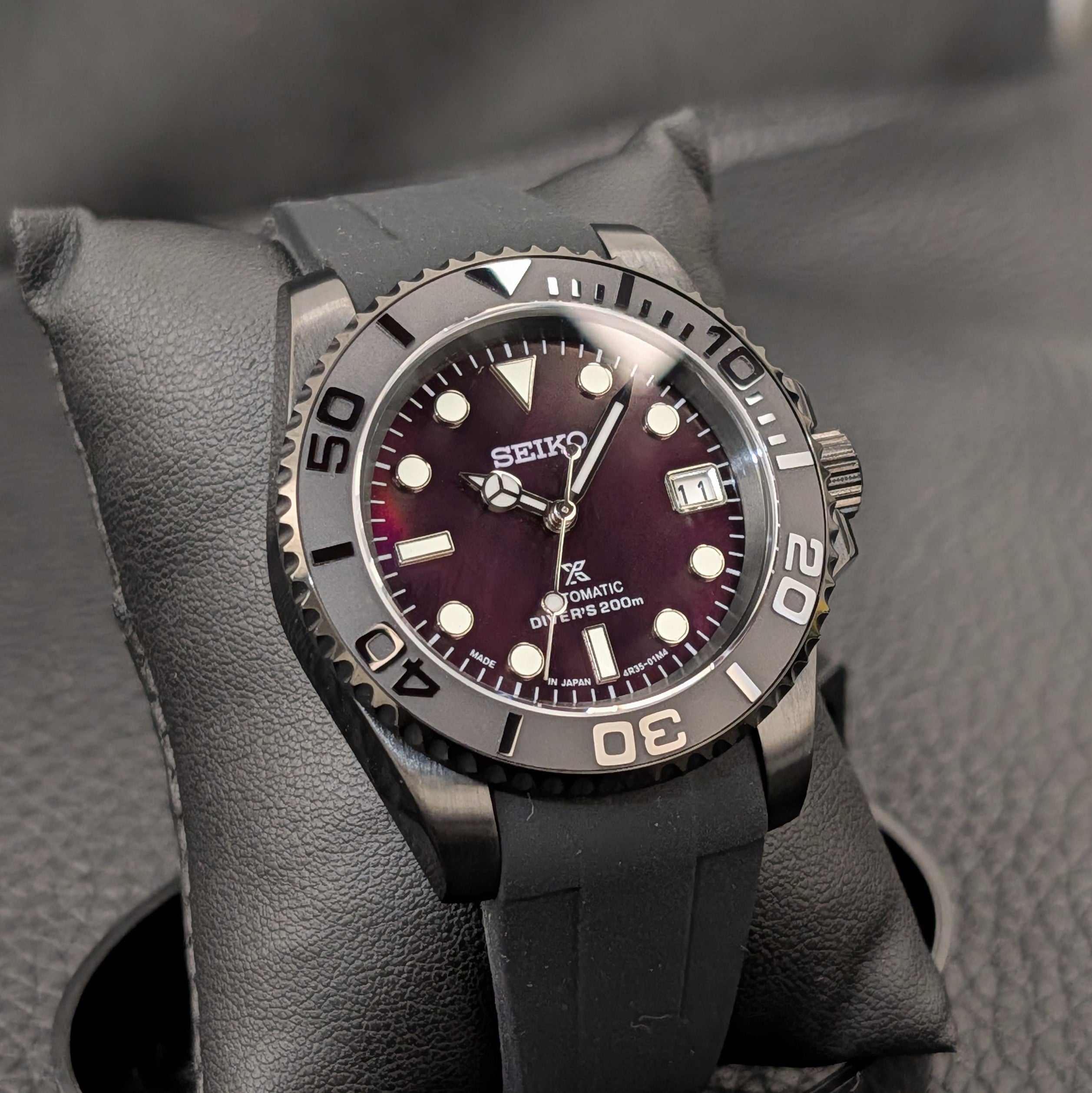 SeikoMaster Mod - Stealth Black Pearl