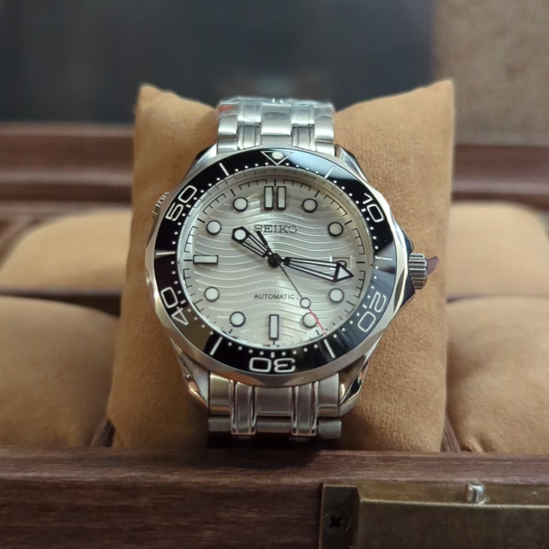 Seamaster SMP300 White Diver Homage